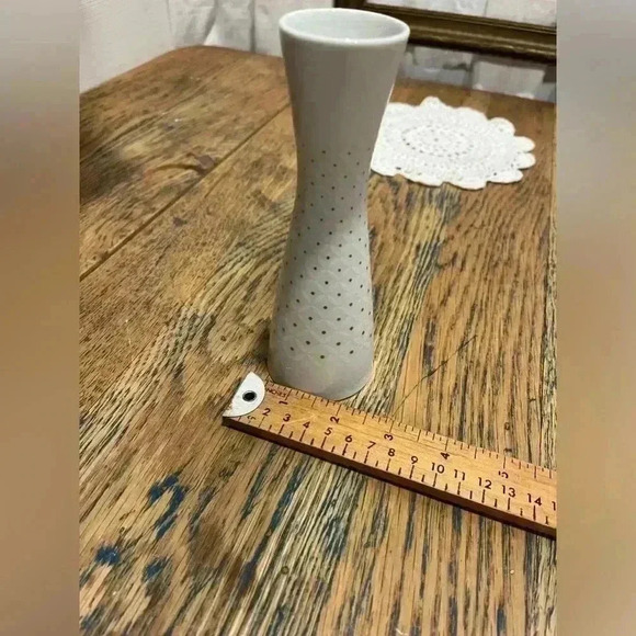 Rosenthal Selb Studio Vase – White Porcelain with Gold Dots (Mid-Century) - Picture 7 of 8